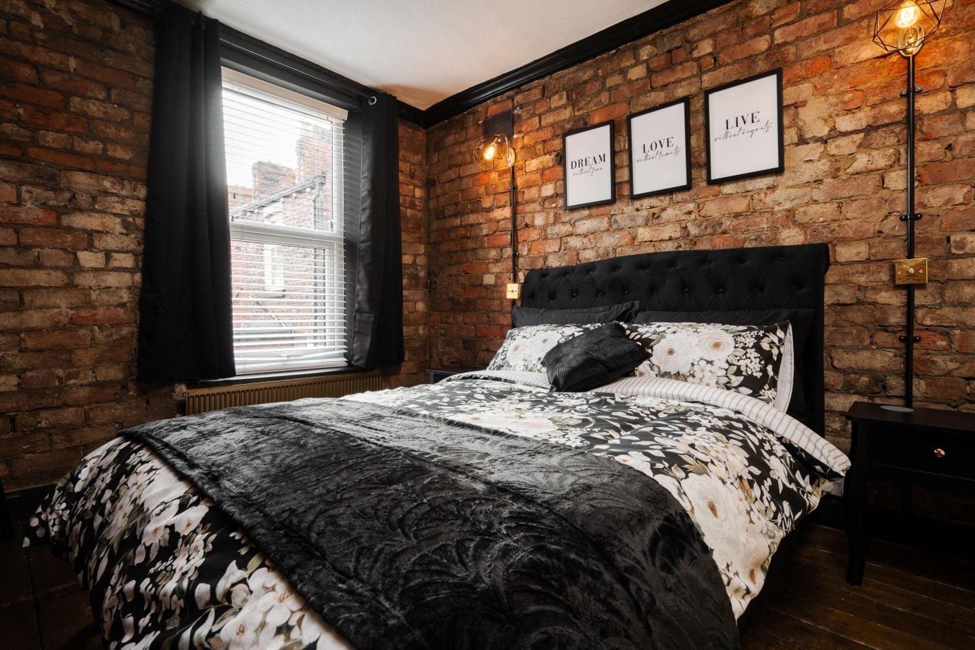 Swiss Haven - Spacious 3 Bedroom House Liverpool Exterior photo